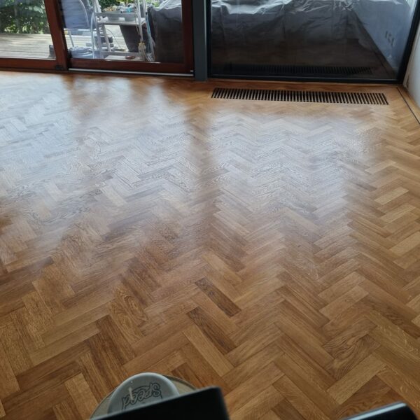Vloer renovatie visgraat